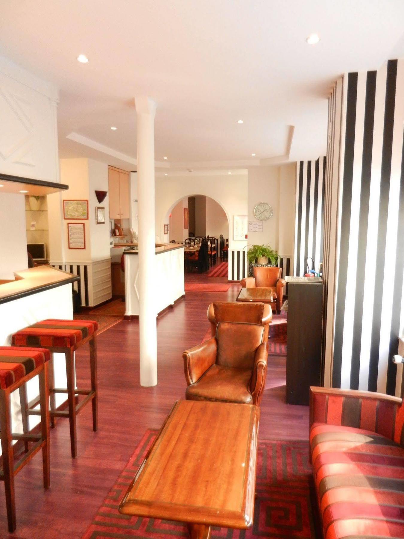 Hotel Maison Du Pré París